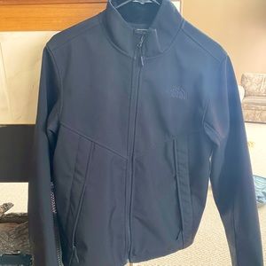 Black Men’s Northface jacket